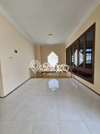 Hunian Elit LB 700m2 Siap Pakai Desain Elegan di Araya, Malang Hunian Elit LB 700m2 Siap Pakai Desain Elegan di Araya, Malang
