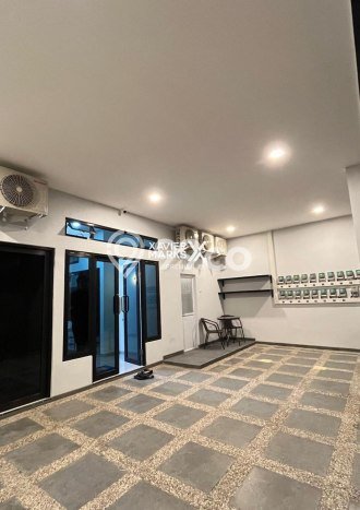 Hunian Elit LB 400m2 Siap Pakai Desain Elegan di Soekarno Hatta, Malang Hunian Elit LB 400m2 Siap Pakai Desain Elegan di Soekarno Hatta, Malang