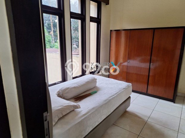 Rumah Mewah LB 467m2 Siap Pakai Desain Elegan di Malang Kota, Malang Rumah Mewah LB 467m2 Siap Pakai Desain Elegan di Malang Kota, Malang
