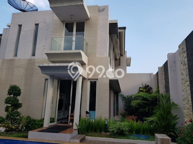 Rumah Luxury Modern Siap Huni di Araya Malang Rumah Luxury Modern Siap Huni di Araya Malang