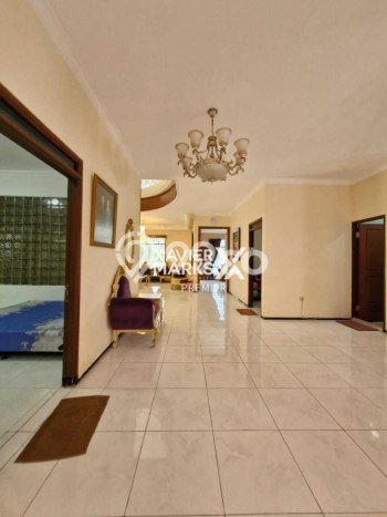 Hunian Elit LB 700m2 Siap Pakai Desain Elegan di Araya, Malang Hunian Elit LB 700m2 Siap Pakai Desain Elegan di Araya, Malang