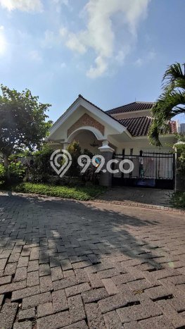 Rumah Elit Modern Tanpa Renovasi di Araya Malang Rumah Elit Modern Tanpa Renovasi di Araya Malang