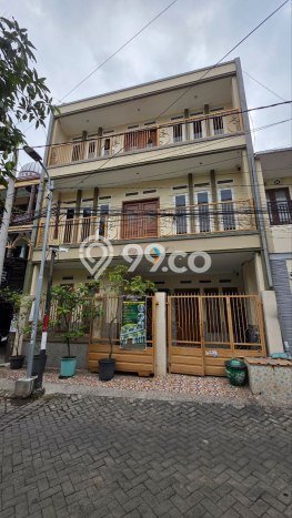 Unit Kost Dijual di Malang Kota dengan 25 Kamar Area Ramai Unit Kost Dijual di Malang Kota dengan 25 Kamar Area Ramai