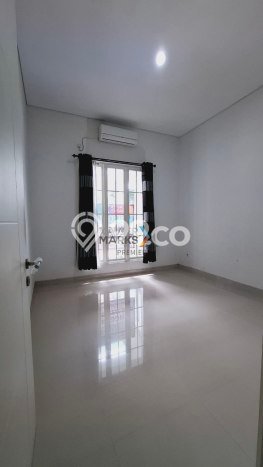Dijual Hunian Rumah Terawat 3 Kamar di Soekarno Hatta, Malang Dijual Hunian Rumah Terawat 3 Kamar di Soekarno Hatta, Malang