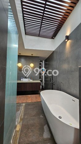 For Sale Rumah Mewah Exclusive di Klojen, Malang For Sale Rumah Mewah Exclusive di Klojen, Malang