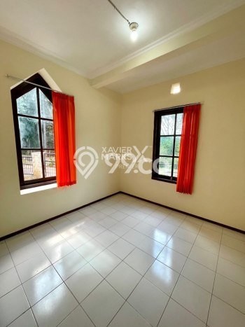 Cocok Untuk Investasi! Dijual Kost di Dieng Tidar 10 Kamar Cocok Untuk Investasi! Dijual Kost di Dieng Tidar 10 Kamar
