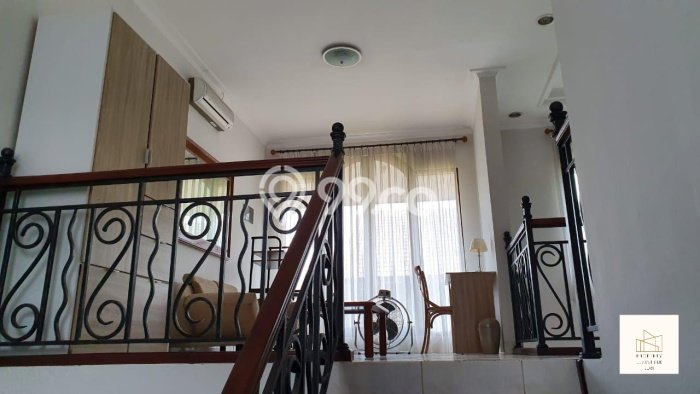 Ready to Use! Luxury House LT 3447m2 Desain Elegan di Ampera Ready to Use! Luxury House LT 3447m2 Desain Elegan di Ampera