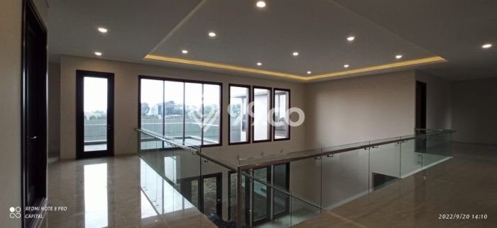 Rumah Mewah Dijual LT 700m2 di Parongpong, Bandung Barat Rumah Mewah Dijual LT 700m2 di Parongpong, Bandung Barat