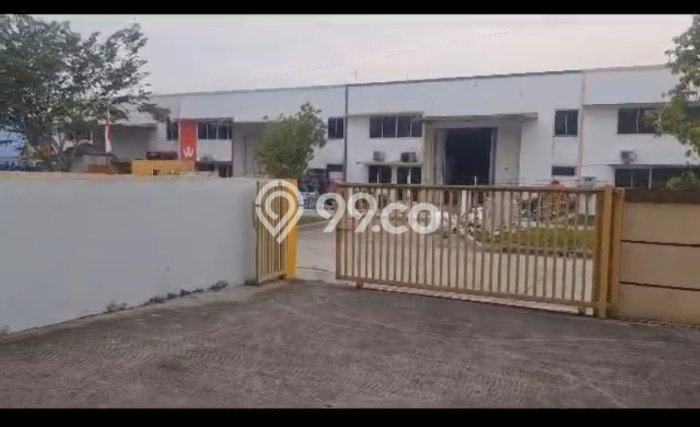 Gudang disewakan di Lippo Cikarang Cikarang dengan luas bangunan 400m2 Gudang disewakan di Lippo Cikarang Cikarang dengan luas bangunan 400m2