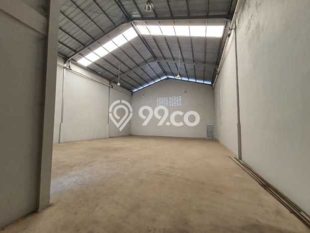 Gudang disewakan di Lippo Cikarang Cikarang dengan luas bangunan 400m2 Gudang disewakan di Lippo Cikarang Cikarang dengan luas bangunan 400m2