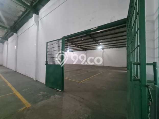 Disewakan Gudang di Kawasan Ramai Jababeka Luas 1400m2 Disewakan Gudang di Kawasan Ramai Jababeka Luas 1400m2