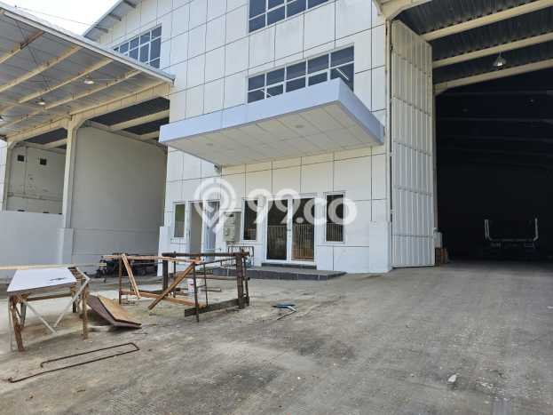 Gudang Disewakan Lokasi Lippo Cikarang Cikarang Harga Spesial! Gudang Disewakan Lokasi Lippo Cikarang Cikarang Harga Spesial!