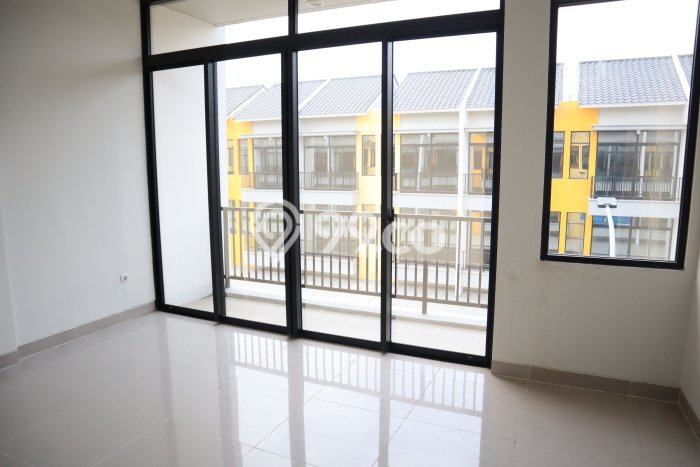 Unit Ruko Paling Strategis di Kelapa Gading Jakarta Utara dengan LB 212m2 Unit Ruko Paling Strategis di Kelapa Gading Jakarta Utara dengan LB 212m2