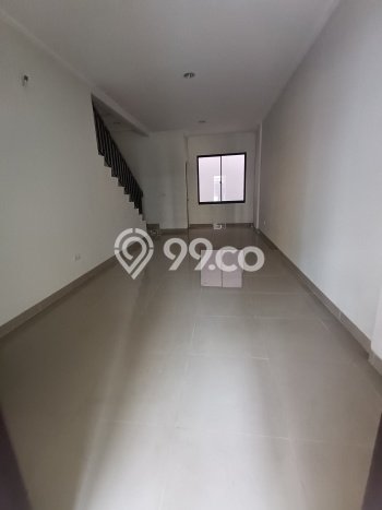 Area Ramai! Ruko Dijual di Kelapa Gading untuk Bisnis Luas Bangunan 212m2 Area Ramai! Ruko Dijual di Kelapa Gading untuk Bisnis Luas Bangunan 212m2