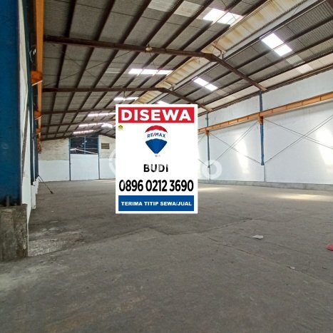 Unit Gudang Paling Strategis di Cakung Jakarta Timur dengan LB 1000m2 Unit Gudang Paling Strategis di Cakung Jakarta Timur dengan LB 1000m2