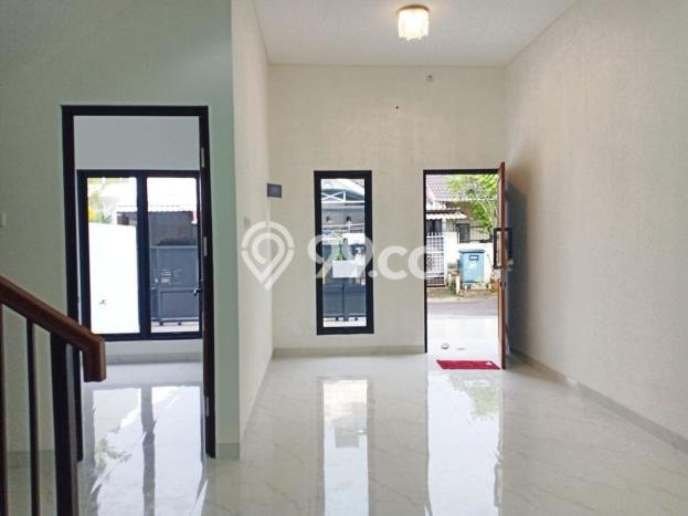 Siap Huni Rumah Mewah 5 Kamar di BSD Dekat ke Mana Pun Siap Huni Rumah Mewah 5 Kamar di BSD Dekat ke Mana Pun
