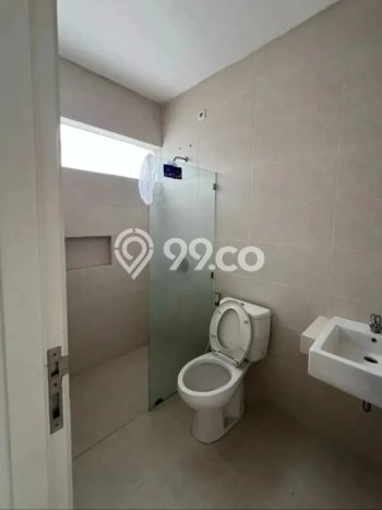 Rumah sewa siap huni 4 KT di Citraland, Surabaya Rumah sewa siap huni 4 KT di Citraland, Surabaya