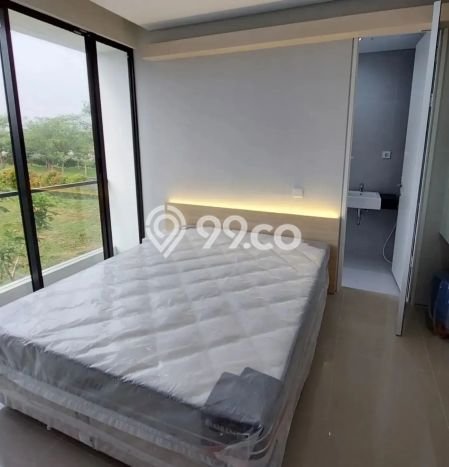 Rumah sewa siap pakai 4 KT di Citraland, Surabaya Rumah sewa siap pakai 4 KT di Citraland, Surabaya