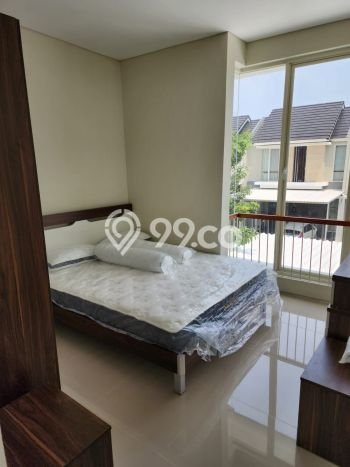 Rumah sewa siap pakai 3 KT di Citraland, Surabaya Rumah sewa siap pakai 3 KT di Citraland, Surabaya