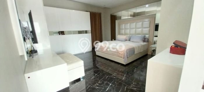 HUNIAN IMPIAN! Rumah di , 2 KM, Bebas Banjir, LT 168m2m² LB 180m2m² HUNIAN IMPIAN! Rumah di , 2 KM, Bebas Banjir, LT 168m2m² LB 180m2m²