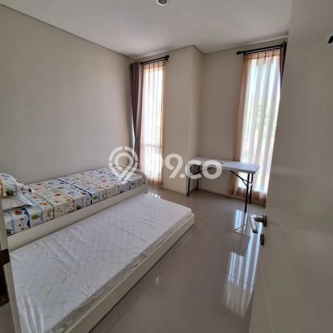 Rumah Kontrakan Surabaya LT 105m2 LB 89m2 Area Citraland Rumah Kontrakan Surabaya LT 105m2 LB 89m2 Area Citraland