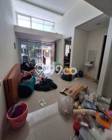 Disewakan Rumah Murah di Citraland Surabaya dengan 2 KT Disewakan Rumah Murah di Citraland Surabaya dengan 2 KT