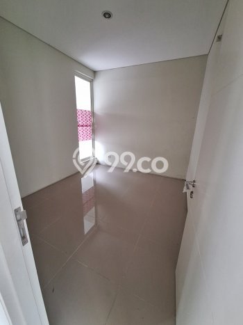 Disewakan! Rumah 3 Kamar Tidur &
2 Kamar Mandi di Citraland, Surabaya Disewakan! Rumah 3 Kamar Tidur &
2 Kamar Mandi di Citraland, Surabaya