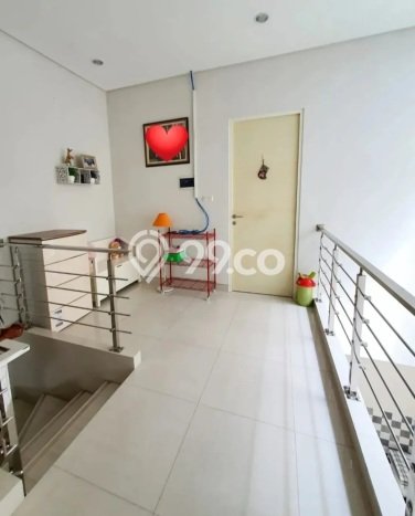 Rumah sewa siap pakai 4 KT di Citraland, Surabaya Rumah sewa siap pakai 4 KT di Citraland, Surabaya