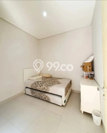 Rumah sewa siap pakai 4 KT di Citraland, Surabaya Rumah sewa siap pakai 4 KT di Citraland, Surabaya