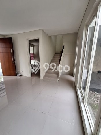Disewakan! Rumah 3 Kamar Tidur &
2 Kamar Mandi di Citraland, Surabaya Disewakan! Rumah 3 Kamar Tidur &
2 Kamar Mandi di Citraland, Surabaya