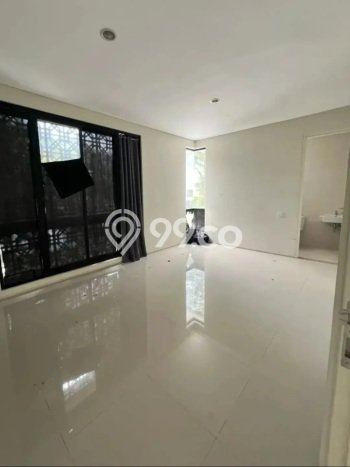 Rumah sewa siap huni 4 KT di Citraland, Surabaya Rumah sewa siap huni 4 KT di Citraland, Surabaya