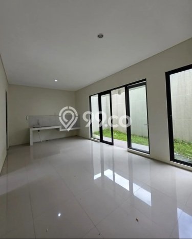 Disewakan! Rumah 4 Kamar Tidur &
4 Kamar Mandi di Citraland, Surabaya Disewakan! Rumah 4 Kamar Tidur &
4 Kamar Mandi di Citraland, Surabaya
