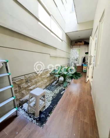 Rumah sewa siap pakai 4 KT di Citraland, Surabaya Rumah sewa siap pakai 4 KT di Citraland, Surabaya