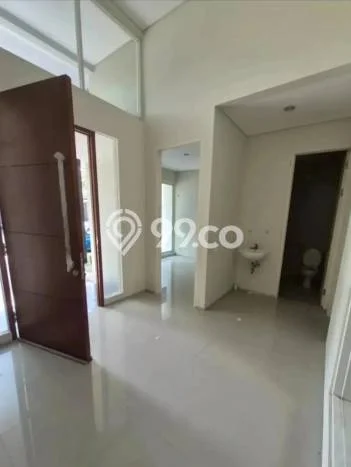 Disewakan! Rumah 1 Kamar Tidur &
1 Kamar Mandi di Citraland, Surabaya Disewakan! Rumah 1 Kamar Tidur &
1 Kamar Mandi di Citraland, Surabaya