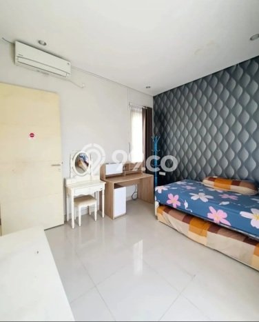 Rumah sewa siap pakai 4 KT di Citraland, Surabaya Rumah sewa siap pakai 4 KT di Citraland, Surabaya