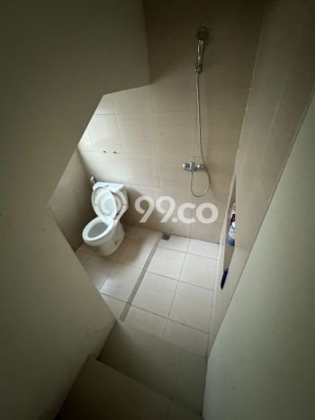 SPECIAL LISTING! Rumah di , 2 KM, Dekat Pusat Kota, Luas 90m2m² LB 70m2m² SPECIAL LISTING! Rumah di , 2 KM, Dekat Pusat Kota, Luas 90m2m² LB 70m2m²