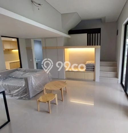 Rumah sewa siap pakai 4 KT di Citraland, Surabaya Rumah sewa siap pakai 4 KT di Citraland, Surabaya