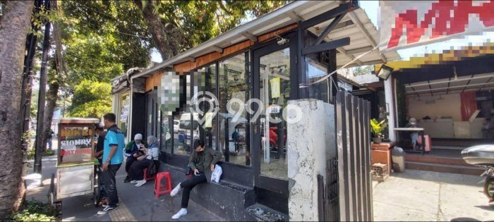 Jual Rumah Luas Megah Dengan View Cantik di Dago, Bandung Jual Rumah Luas Megah Dengan View Cantik di Dago, Bandung