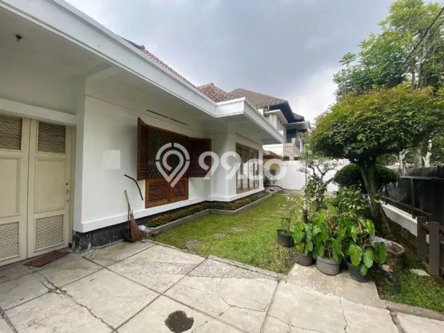 Jual Rumah Luas Megah Dengan View Cantik di Burangrang, Bandung Jual Rumah Luas Megah Dengan View Cantik di Burangrang, Bandung