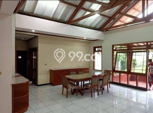 Rumah Elit Modern Tanpa Renovasi di Riau Bandung Rumah Elit Modern Tanpa Renovasi di Riau Bandung