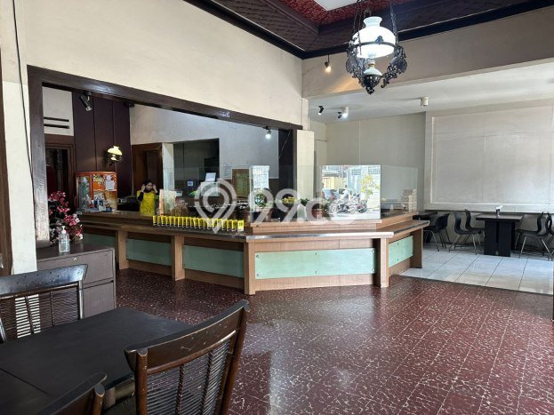 Area Ramai! Komersial Dijual di Cicendo untuk Bisnis Luas Bangunan 200m2 Area Ramai! Komersial Dijual di Cicendo untuk Bisnis Luas Bangunan 200m2