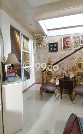 Rumah Strategis Minimalis Lb 200m2 di Karawaci, Tangerang Rumah Strategis Minimalis Lb 200m2 di Karawaci, Tangerang