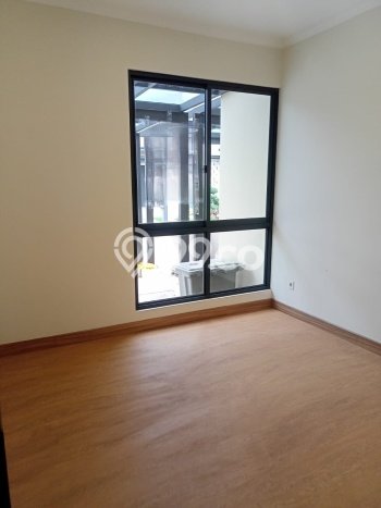 Jarang Ada! Rumah Sewa 4 Kamar Nyaman Siap Huni Gading Serpong Jarang Ada! Rumah Sewa 4 Kamar Nyaman Siap Huni Gading Serpong