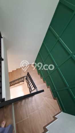 Ready to Use! Luxury House LT 112m2 Desain Elegan di Graha Raya Ready to Use! Luxury House LT 112m2 Desain Elegan di Graha Raya