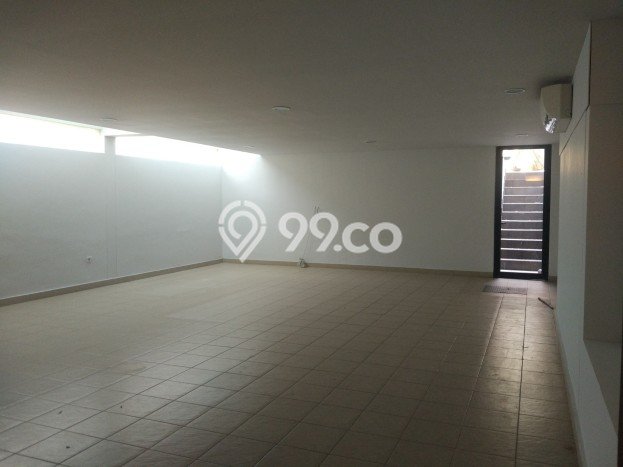 Sewa Rumah Nyaman di Kebayoran Baru Siap Pakai dan Strategis Sewa Rumah Nyaman di Kebayoran Baru Siap Pakai dan Strategis