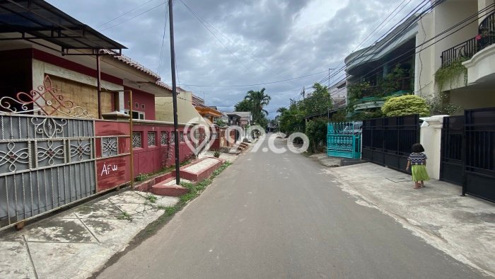 Rumah Elit LB 250m2 Siap Huni Desain Elegan di Klender, Jakarta Timur Rumah Elit LB 250m2 Siap Huni Desain Elegan di Klender, Jakarta Timur