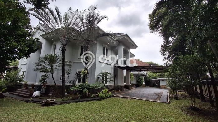 Rumah Eksklusif Siap Huni LT 1026m2 di Kebayoran Baru, Jakarta Selatan Rumah Eksklusif Siap Huni LT 1026m2 di Kebayoran Baru, Jakarta Selatan