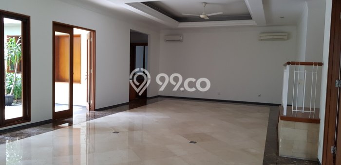 Disewakan Rumah Nyaman di Kebayoran Baru Harga Rp 729 Juta/ Tahun Disewakan Rumah Nyaman di Kebayoran Baru Harga Rp 729 Juta/ Tahun
