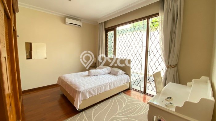 Ready to Use! Premium House LT 423m2 Desain Elegan di Kuningan Ready to Use! Premium House LT 423m2 Desain Elegan di Kuningan