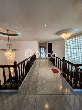 Siap Huni Rumah Mewah 5 Kamar di Menteng Dekat ke Mana Saja Siap Huni Rumah Mewah 5 Kamar di Menteng Dekat ke Mana Saja